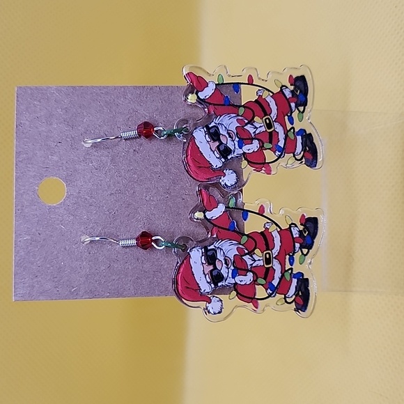 Jewelry - Dabbing Santa Earrings